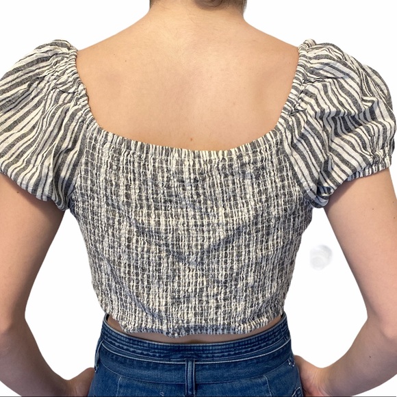 NWT Crop Ruffled Off The Shoulder Top - Picture 2 of 9